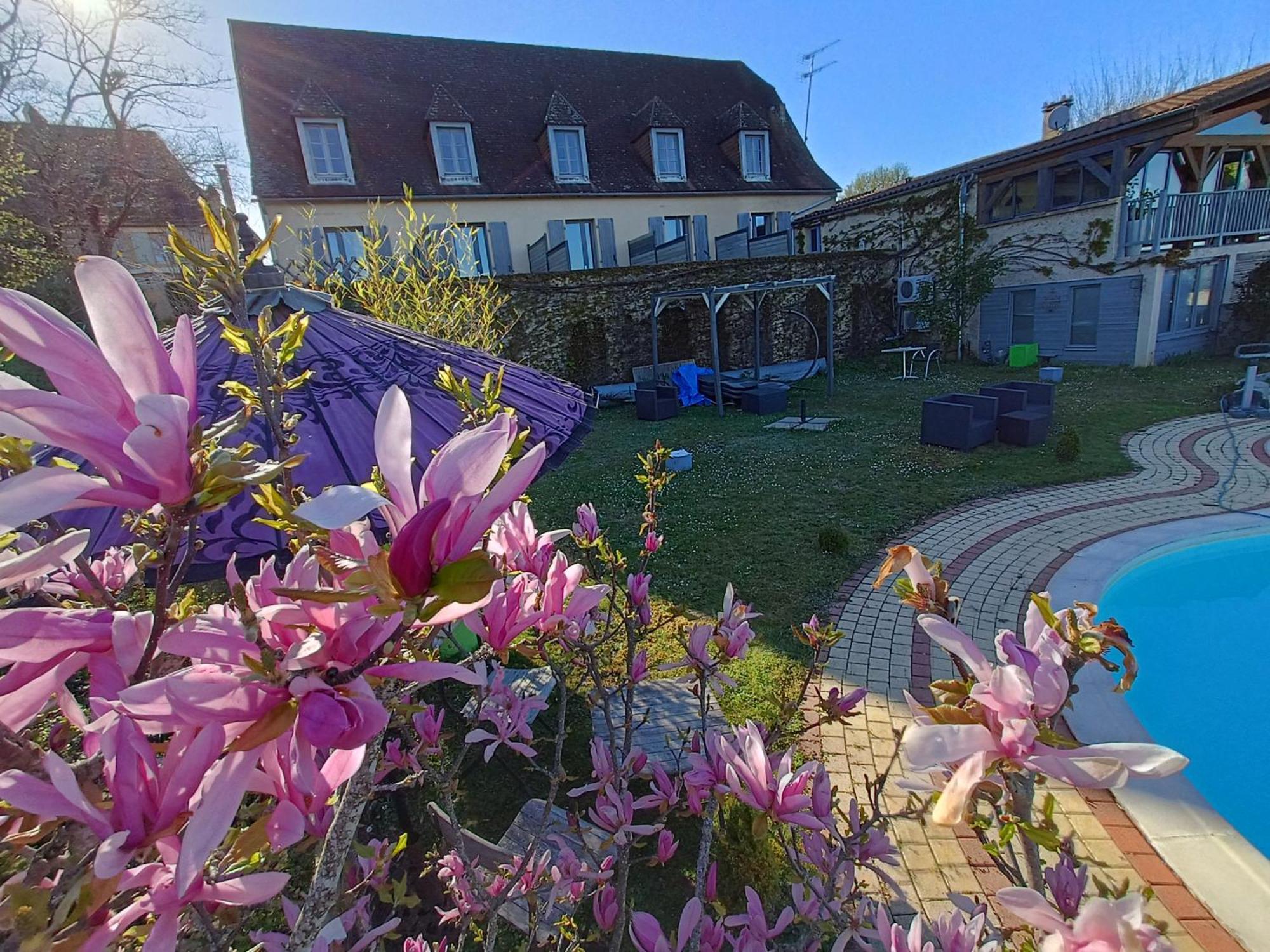 Hôtel Bien-Être Aux Cyprès de Marquay Exterior foto